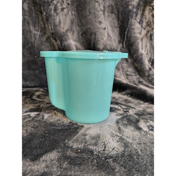 Vintage 1954 Large Blue Tupperware Creamer / Milk Pitcher 131-1 - Picture 1 of 6